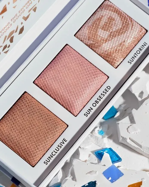 SUMMER OBSESSED Glowy Face Palette